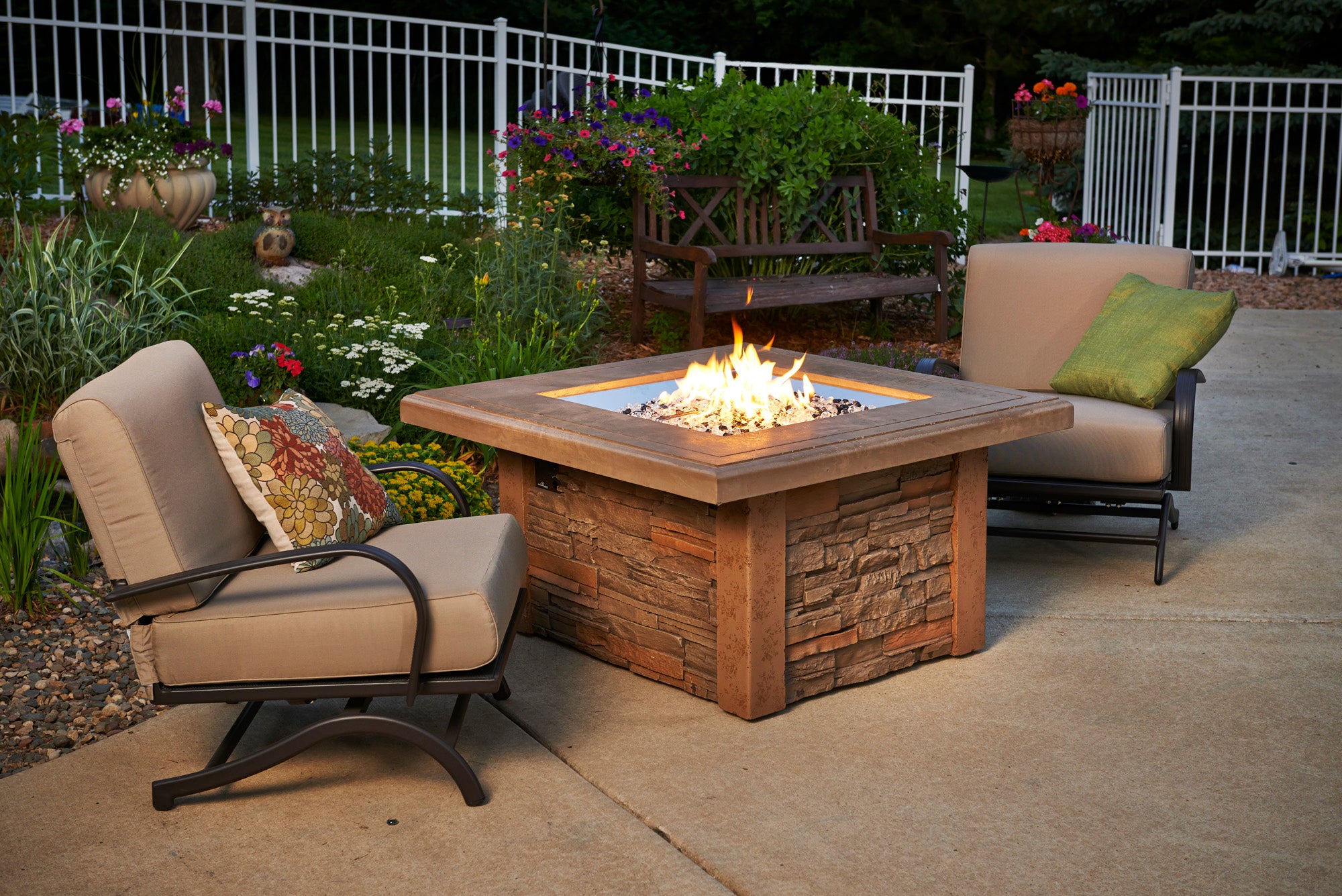 Outdoor Greatroom Sierra Fire Table  Outdoor GreatRoom
