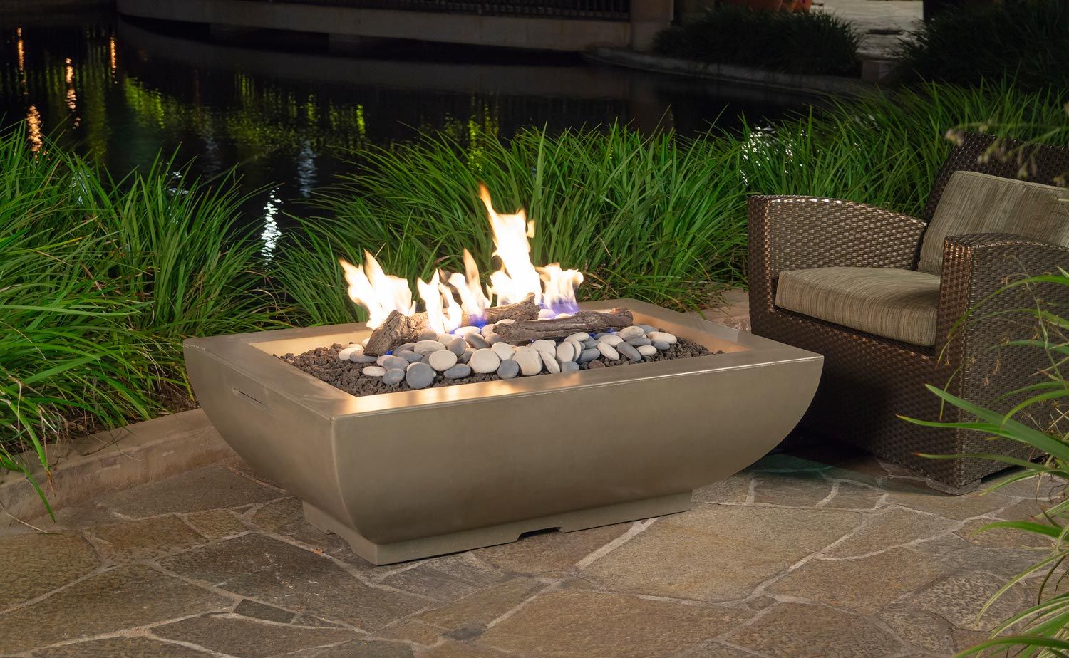 American Fyre Designs Bordeaux Rectangle Fire Bowl  American Fyre Designs