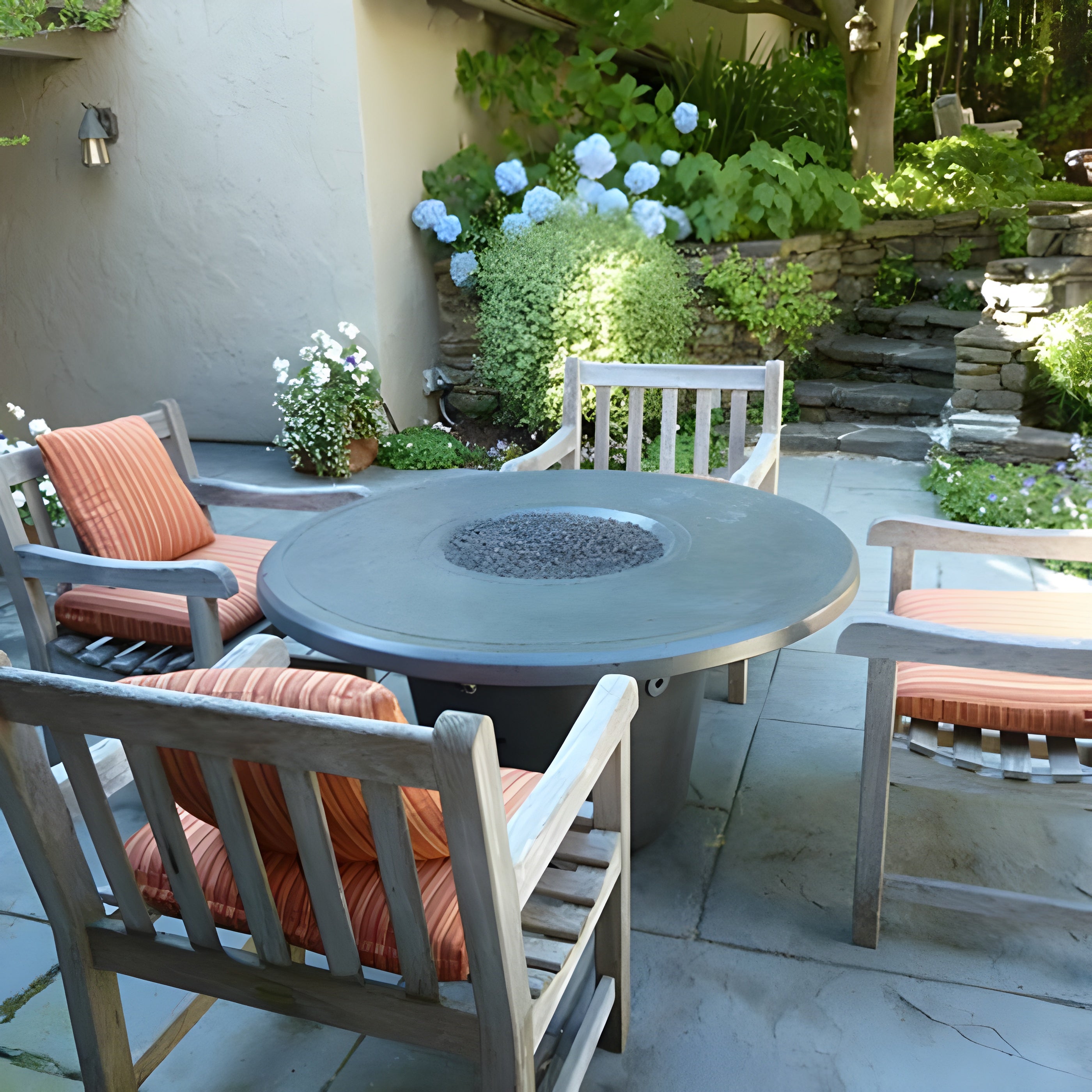 American Fyre Designs Cosmopolitan Round FireTable  American Fyre Designs